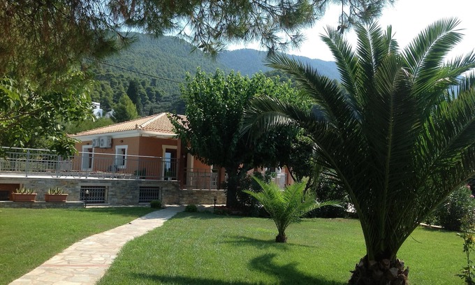 Elios Villa | Espectacular villa frente al mar con piscina privada y huertos