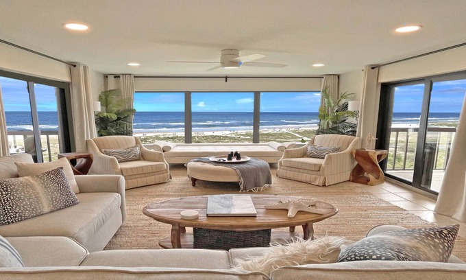 Amelia City Condominio | Inmaculado Surf & Racquet Club OCEANFRONT condominio a pasos del Ritz Carlton!