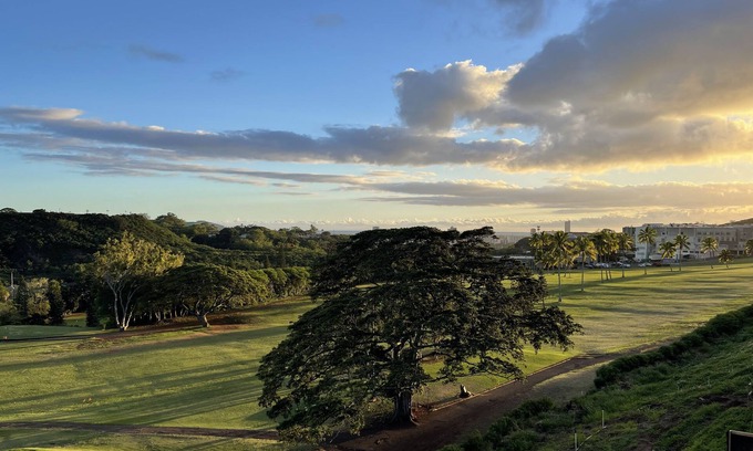 Moanalua Casa | SPECTACULAR GOLF COURSE FRONTAGE HOME "G", NEW/CLEAN:Nr. CAMP SMITH/JBPHH/AIRPT.