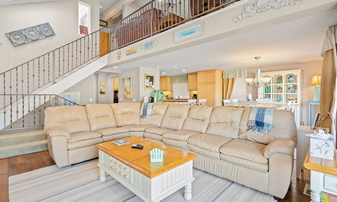 Hollywood Beach Casa | Spectacular home with rooftop deck, ocean view, & fireplace - 1 block from ocean