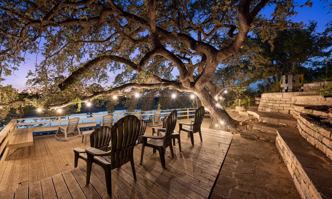 Buffalo Gap Casa | SPECTACULAR LAKEFRONT OASIS Over 400 feet frontage on 2 acres of century oaks