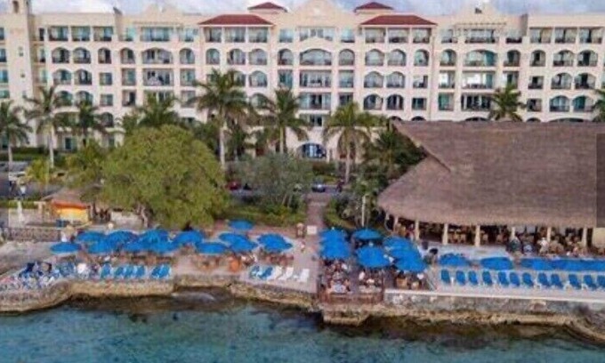 San Miguel Condominio | Spectacular Landmark beachfront condo.