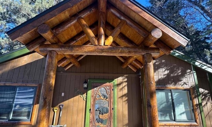 Upper Moonridge Chalet De Esquí | Chalet de diseño con espectaculares vistas a la montaña.