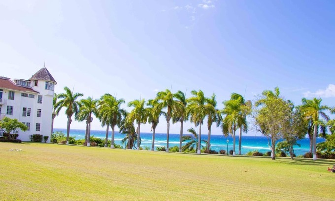 Montego Bay Apartamento | Spectacular Ocean View Studio Apt