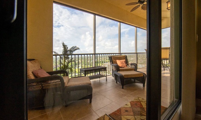 Cape Harbour Condominio | Spectacular Penthouse, Beautiful Marina Views 1504