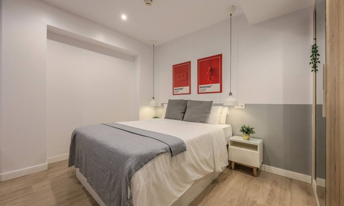 Gaztambide Cama Y Desayuno | Espectacular habitación cúadruple c/ gimnasio B113