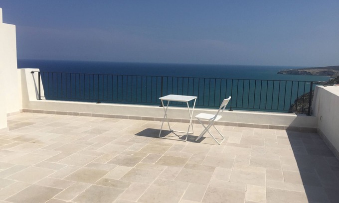 Peschici Apartamento | Espectacular terraza con vista al mar