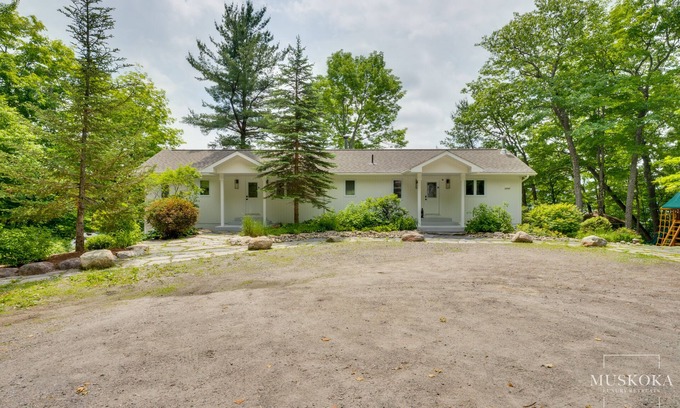 Rosseau Casa | Spectacular views of beautiful Lake Rosseau!!
