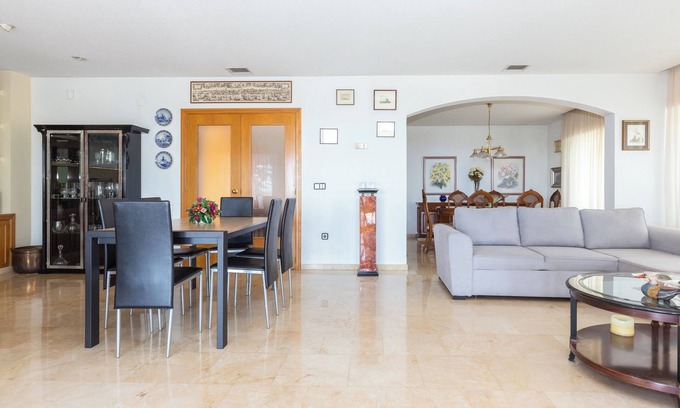 Benidorm Villa | Espectacular Villa Carousel ¡REFORMADA Y DE NUEVO DISPONIBLE!