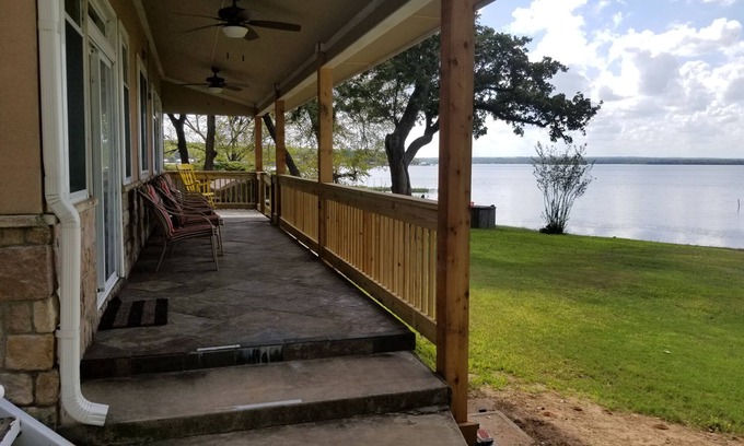 Lake Worth Casa | Espectacular Waterfront Lake House 8 millas al NO del centro de Fort Worth!