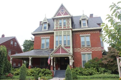 Erie Cama Y Desayuno | Spencer House Bed & Breakfast