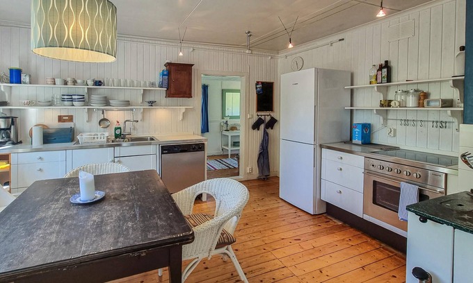 Fargelanda Casa | Alojamiento de 4 habitaciones en Färgelanda