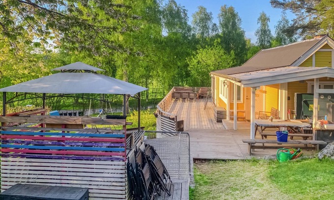 Sodertalje Casa | Alojamiento de 3 habitaciones en Södertälje