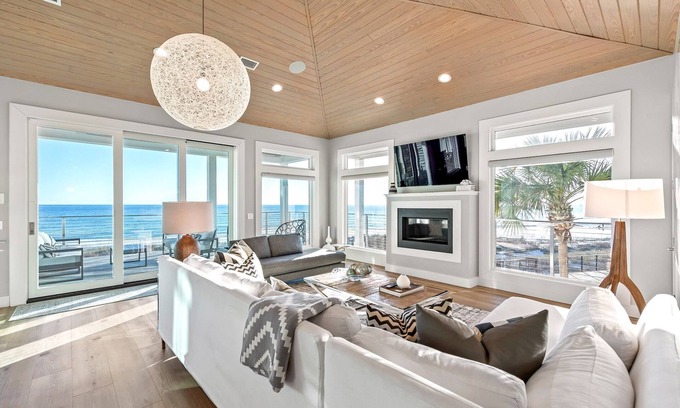 Seagrove Beach Casa | LUJO casa frente al golfo! Porches extensos!