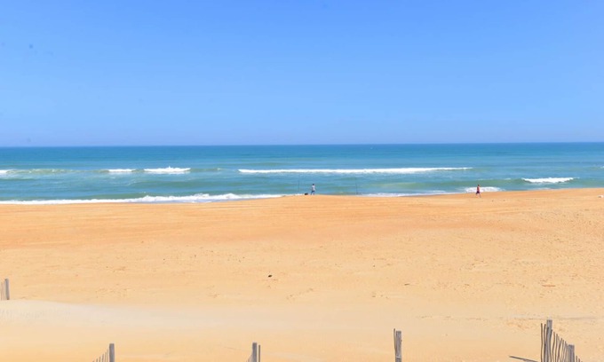 South Nags Head Cabaña | OBX frente al mar: permanecer en comodidad en esta pequeña casa de campo. Vistas, vistas, vistas!