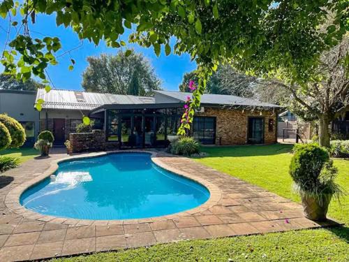 Middelburg Casa | Spies Villa - Fast Wi-fi, Netflix and Generator