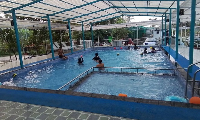 Karjat Complejo | Splash Resort