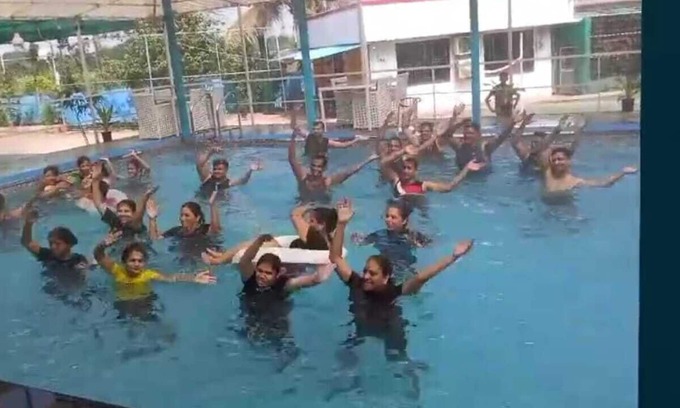 Karjat Complejo | Splash Resort