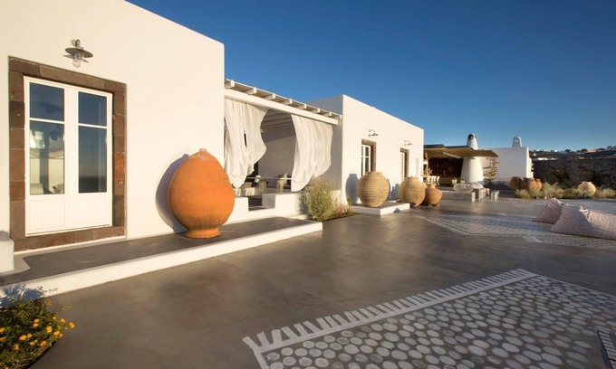 Santorini Villa | Splendid Santorini Residence | Villa Beatrix | 5 Bedrooms | Private Infinity Pool | Outdoor Heated Jacuzzis | Pool Cave | Messaria