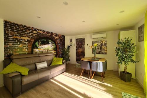Peypin Apartamento | Splendid studio with AC and terrace - Dodo et Tartine