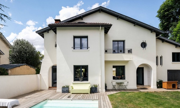 Sainte-Foy-les-Lyon Casa | Splendid villa- swimming pool- 10mn from Bellecour