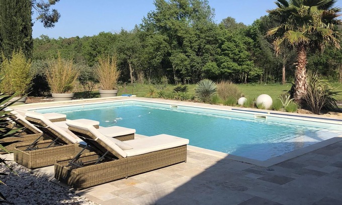 Gonfaron Villa | Espléndida villa tranquila en el corazón de los viñedos, piscina privada.