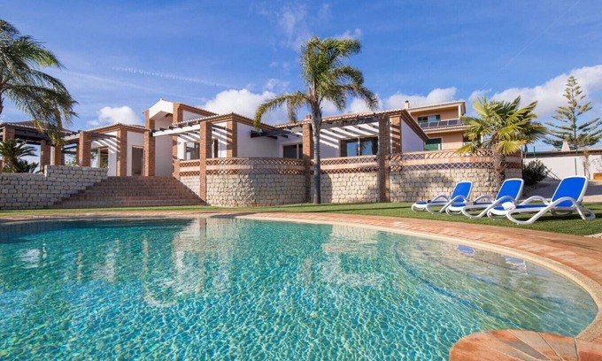 Ameijeira Villa | Splendid Villa with Pool and Views near Golf