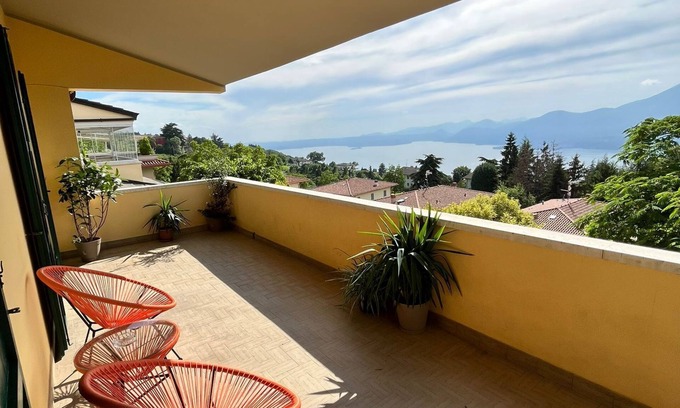 San Zeno di Montagna Apartamento | Splendido Appartamento Vista Lago di Garda