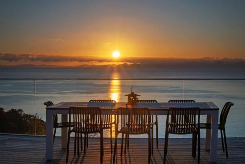 Ngaio Bay Casa | Split Apple Holiday Home