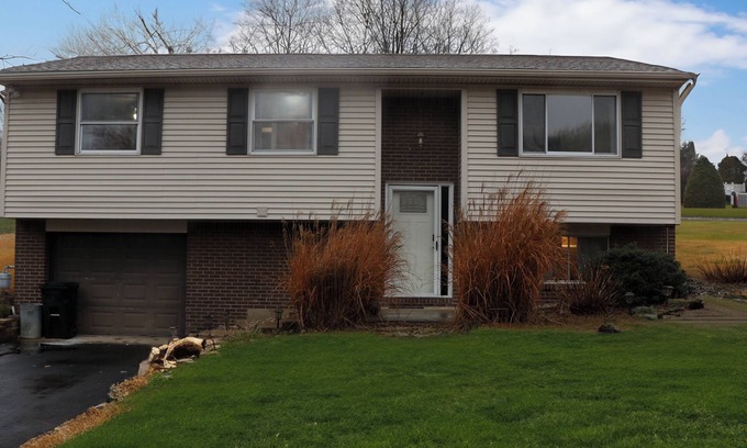 Connellsville Casa | Splitting The Distance Connellsville