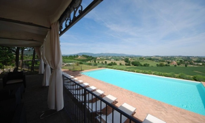 Spoleto Apartamento | Spoleto en la piscina, apt. 5 - vista maravillosa, a solo 0,7 millas del antiguo remolque