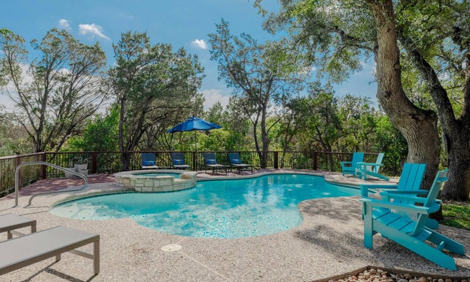 Dripping Springs Casa | Sports Court + Pool + Hot Tub - Horizon!