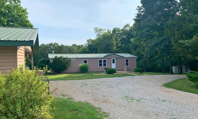 Leasburg Casa | Sportsman's Meadow vacation home near Meramec River