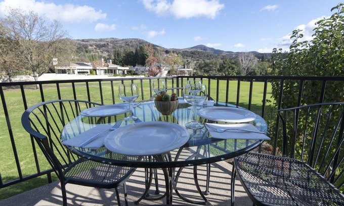 Napa Condominio | Precioso Silverado condominio con vista al campo de golf en exclusivo Oak Creek