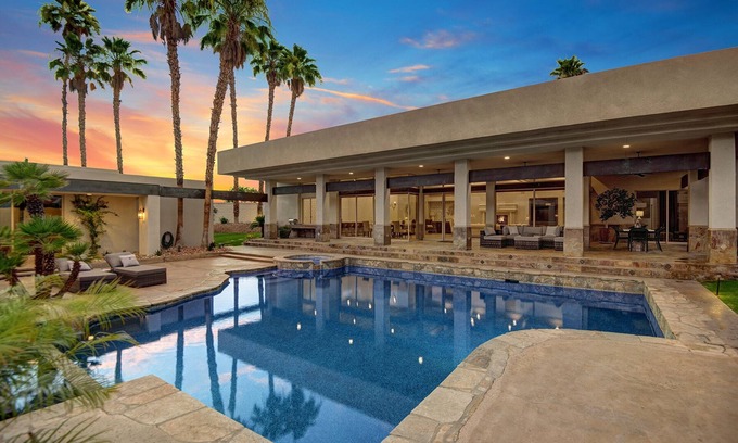 Indian Wells Casa | Sprawling Two Home Estate with Private Tennis Court