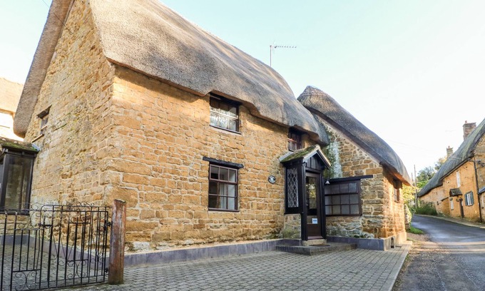 Wroxton Cabaña | Spring Cottage, WROXTON