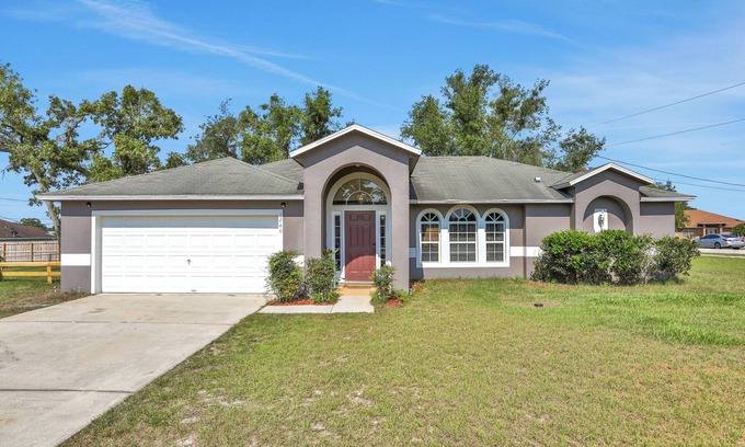 Deltona Lakes Casa | Spring Promotion/Live, Work & Play in Deltona Lakes