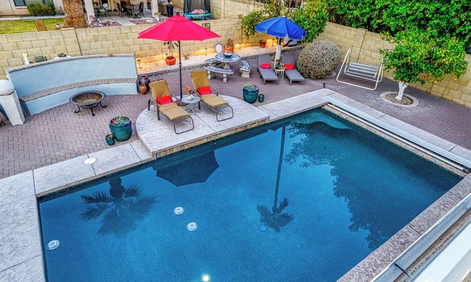 Peoria Casa | Spring Training! Amenities Galore! Heated Pool, Game Room, Putting Green