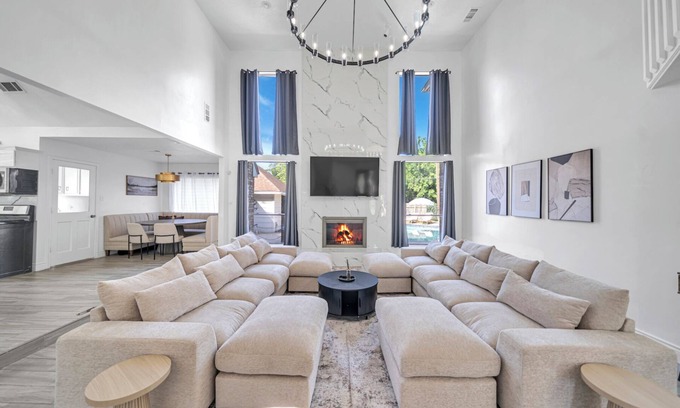 Klein Casa | Spring TX Home w/ Heated Pool, Hot Tub, Game Room, Movie Room – Near Houston