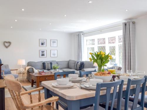 Lamphey Casa | Springfield