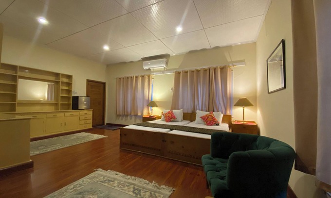 Gilgit Casa | Springfield
