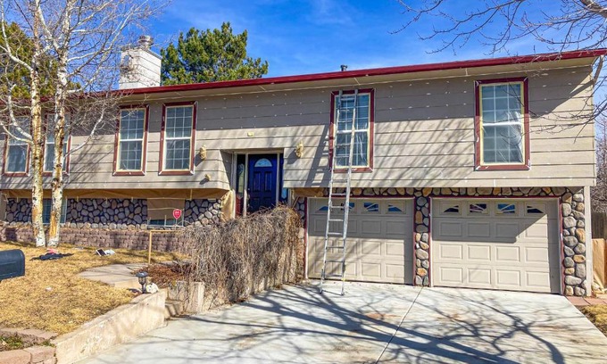 Northeast Colorado Springs Casa | Springs Sanctuary
