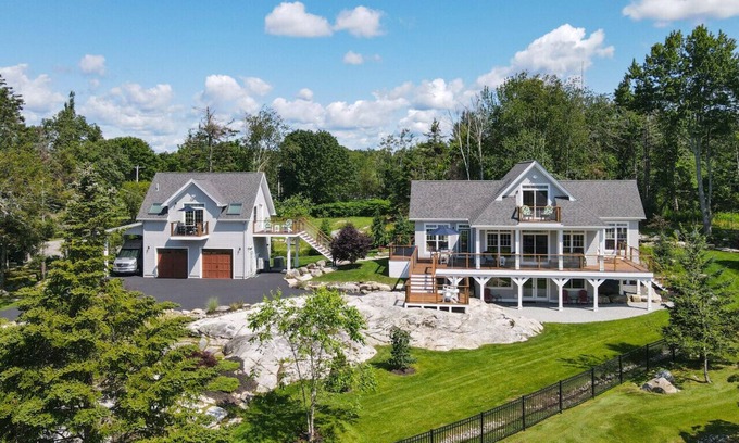 Boothbay Harbor Casa | Spruce Ledge by Sea Maine