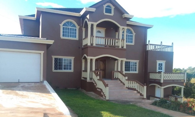 Spur Tree Apartamento | Spur Tree Home Away Villa's #1