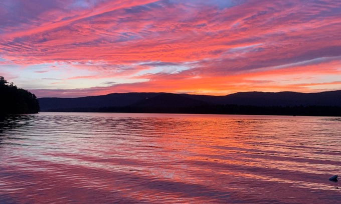 Moultonborough Cabaña | Squam Lake charming, authentic cottage with dock & tennis court