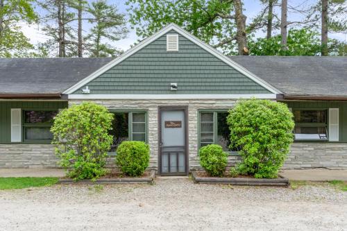 Holderness Casa | Squam Suite - Waterfront