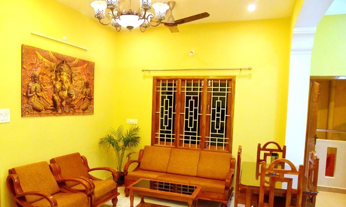 Mothilal Nagar Apartamento | Sri Apt Homestay A2 Family-Friendly 2BHK with Kitchen