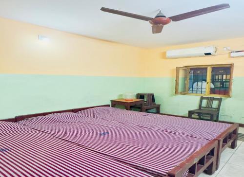 Vellore Cabina | Sri Guru Nivas