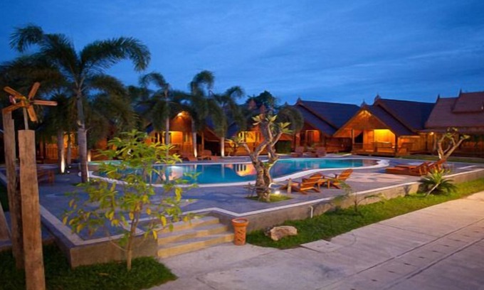 Cha-am Hotel | Srisawat Resort