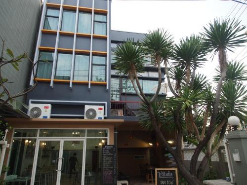 Dusit Casa | Sriyanar Place
